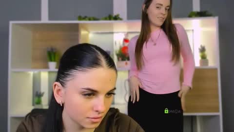 Snapshot of isla_dior chatting on 23, 2, 2026 isla_dior online show from 23, 2, 2026