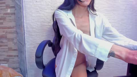 Isla  online show from 23, 1, 2025