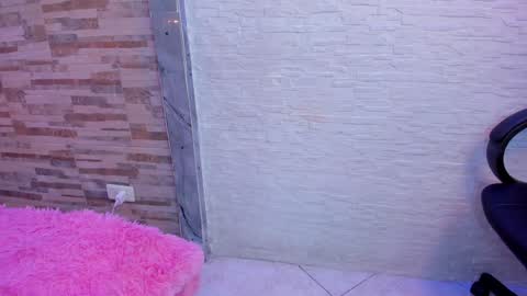 Isla  online show from 31, 1, 2025