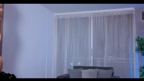 Julyane online show from 18, 10, 2025