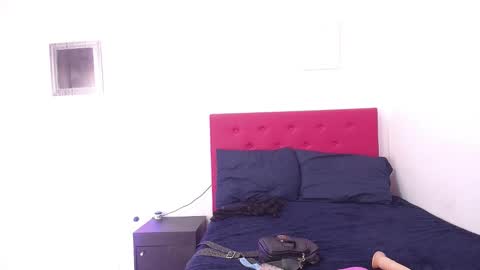 issa_kitty online show from 24, 12, 2024