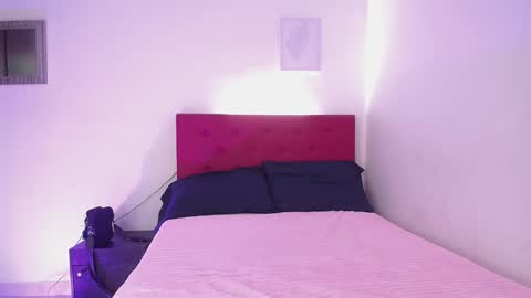 issa_kitty online show from 29, 12, 2024