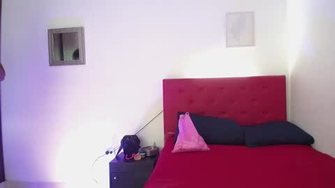 issa_kitty online show from 10, 1, 2025