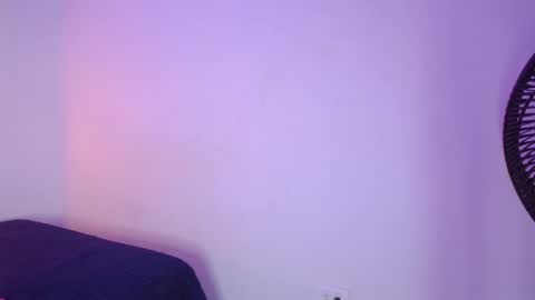 issa_kitty online show from 27, 2, 2025