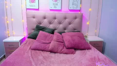 Issa  online show from 5, 11, 2025