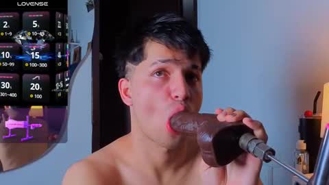 Snapshot of issac_james chatting on 9, 1, 2026 Issac online show from 9, 1, 2026