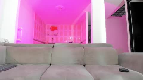 Isabella  online show from 11, 1, 2026