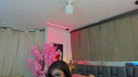 Snapshot of isseymz chatting on 18, 12, 2024 Iseey online show from 18, 12, 2024