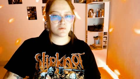 Yiz online show from 28, 12, 2024