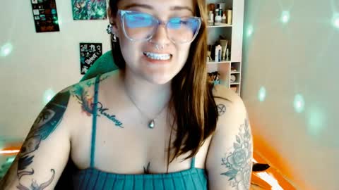 Yiz online show from 13, 1, 2025