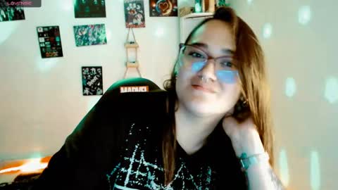 Yiz online show from 16, 2, 2025