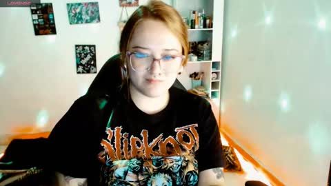 Yiz online show from 24, 2, 2025