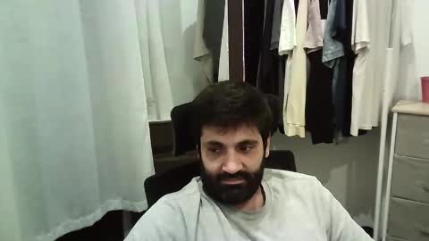 italianboybcn online show from 7, 10, 2025