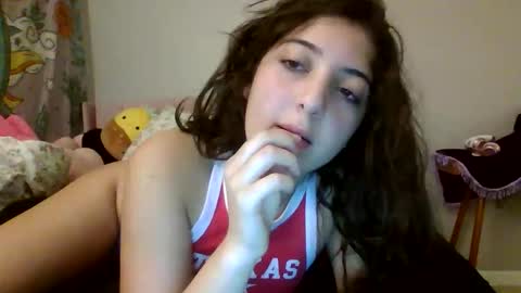 Snapshot of italiankittyx chatting on 12, 11, 2025 ItalianKitty online show from 12, 11, 2025