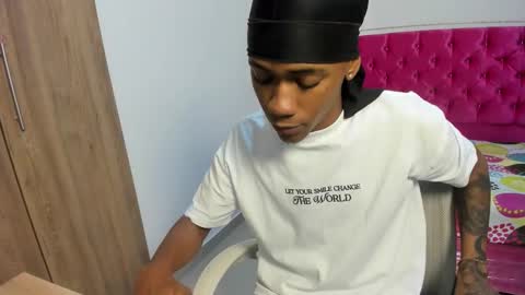 iteban_boy online show from 24, 11, 2025