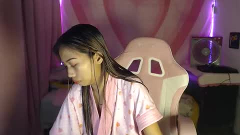 Snapshot of its_andrea chatting on 14, 11, 2025 its andrea online show from 14, 11, 2025