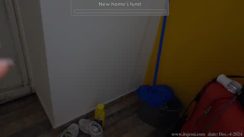 Snapshot of its_jessi chatting on 4, 12, 2024 Jessi online show from 4, 12, 2024