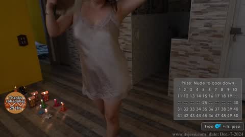 Snapshot of its_jessi chatting on 7, 12, 2024 Jessi online show from 7, 12, 2024