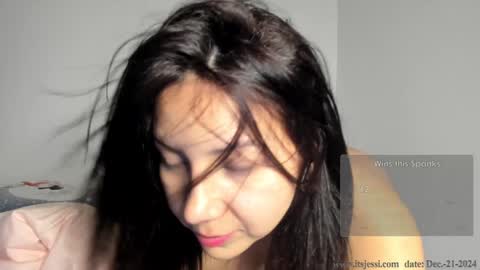 Snapshot of its_jessi chatting on 21, 12, 2024 Jessi online show from 21, 12, 2024