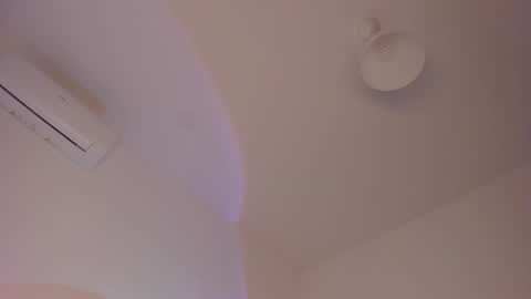 Isabella online show from 2, 12, 2025