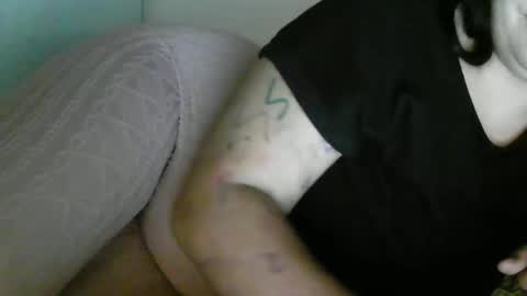 Snapshot of itsfoxxy chatting on 16, 12, 2025 Foxy online show from 16, 12, 2025