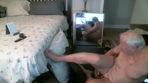 itsmehere2022 online show from 5, 10, 2025