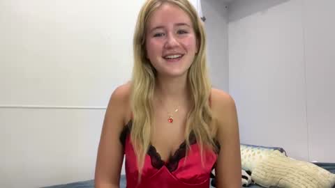 Snapshot of itsssosierra chatting on 3, 2, 2025 Sierra online show from 3, 2, 2025