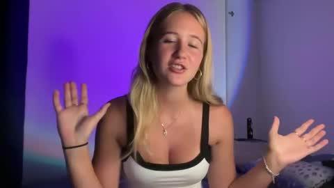 Snapshot of itsssosierra chatting on 5, 3, 2025 Sierra online show from 5, 3, 2025