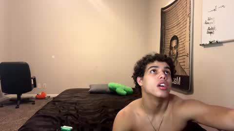 Snapshot of itstarzan chatting on 20, 11, 2025 TARZAN online show from 20, 11, 2025