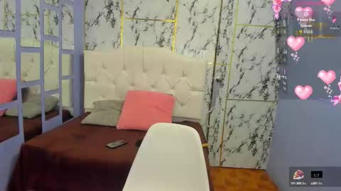 Snapshot of itsuki_n chatting on 14, 10, 2025 Itsuki N online show from 14, 10, 2025