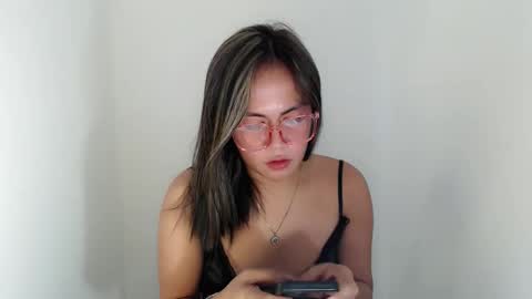 Snapshot of itsurgil_kloeh chatting on 17, 11, 2025 itsurgil_kloeh online show from 17, 11, 2025