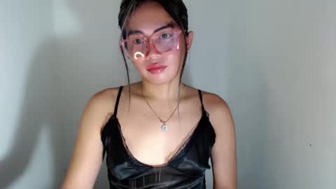 Snapshot of itsurgil_kloeh chatting on 20, 11, 2025 itsurgil_kloeh online show from 20, 11, 2025