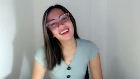 Snapshot of itsurgil_kloeh chatting on 22, 11, 2025 itsurgil_kloeh online show from 22, 11, 2025