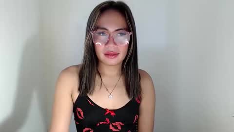 Snapshot of itsurgil_kloeh chatting on 29, 11, 2025 itsurgil_kloeh online show from 29, 11, 2025