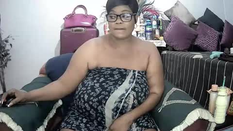 itumeleng74 online show from 1, 2, 2025