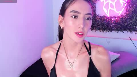 Itzel  online show from 7, 2, 2026