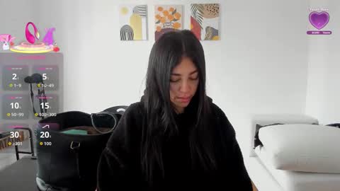 Snapshot of itziar_cailanie chatting on 3, 11, 2025 Itziar online show from 3, 11, 2025