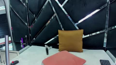 Snapshot of ivannaa18 chatting on 23, 9, 2025 ivannaa18 online show from 23, 9, 2025