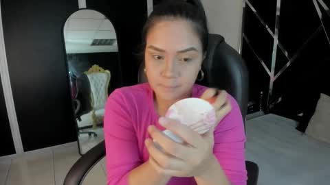 Snapshot of ivannaa18 chatting on 22, 11, 2025 ivannaa18 online show from 22, 11, 2025