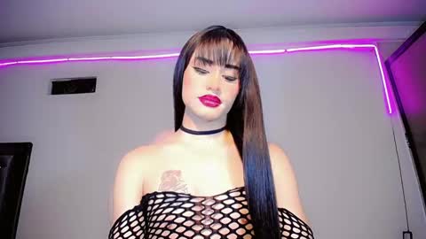 ivannahot23 online show from 28, 2, 2025