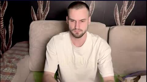 Snapshot of iveran_love1 chatting on 18, 10, 2025 iveran online show from 18, 10, 2025