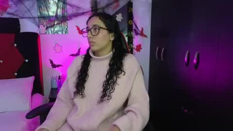 ivonemoon online show from 8, 10, 2025