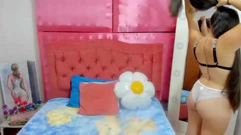 Snapshot of ivonny_cute chatting on 10, 11, 2025 Ivonny online show from 10, 11, 2025