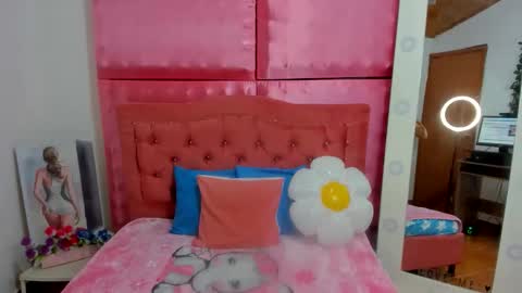 Snapshot of ivonny_cute chatting on 21, 11, 2025 Ivonny online show from 21, 11, 2025