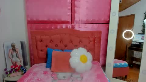 Snapshot of ivonny_cute chatting on 24, 11, 2025 Ivonny online show from 24, 11, 2025