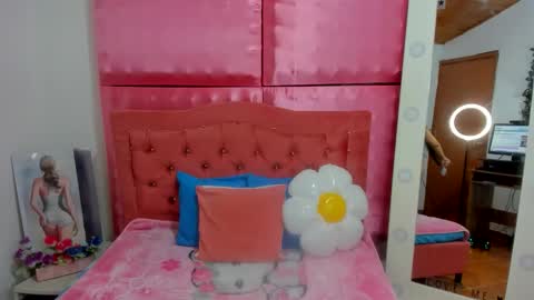 Snapshot of ivonny_cute chatting on 28, 11, 2025 Ivonny online show from 28, 11, 2025