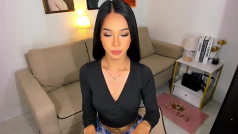 kirstenelsie online show from 3, 1, 2025
