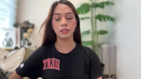 kirstenelsie online show from 8, 11, 2025