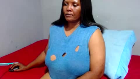 IVORYTITS48 online show from 17, 1, 2025