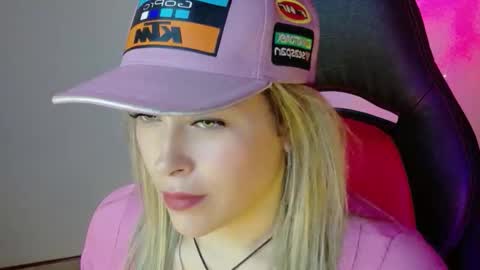 Snapshot of ivy__taylorr chatting on 5, 11, 2025 Diana Rojas online show from 5, 11, 2025